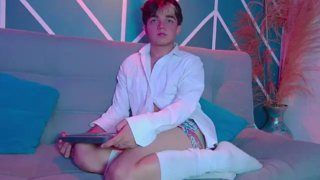 LucaDelart online show from September 26, 2025, 12:20 pm