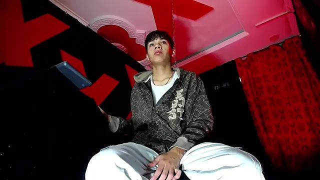 SemerHott online show from October 3, 2025, 1:41 pm