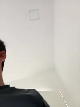 Lushakuiron1 online show from April 16, 2026, 1:12 pm