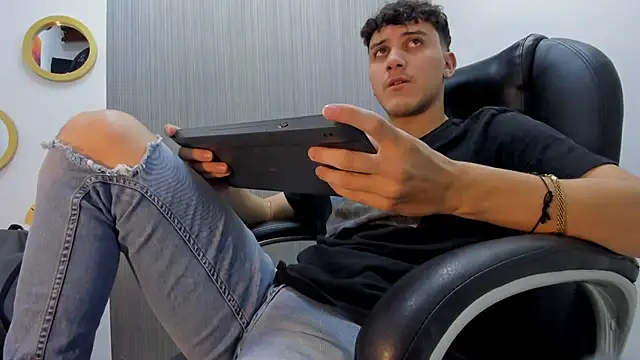 Alex Booy online show from September 10, 2025, 1:55 pm