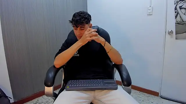 Alex Booy online show from September 13, 2025, 3:34 pm