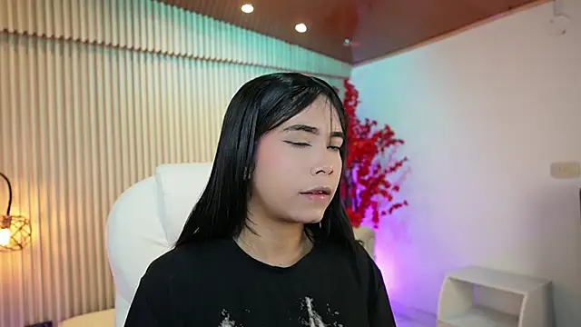 GiaNovak online show from October 4, 2025, 11:41 am