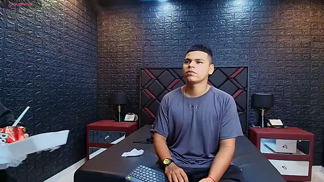 DannySamm online show from December 18, 2025, 4:07 am