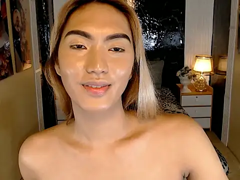 AthenaFLamia online show from November 30, 2025, 7:01 am