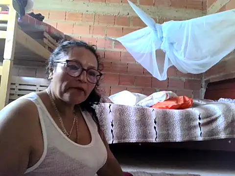  Cristal online show from October 9, 2025, 2:26 pm