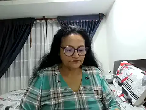  Cristal online show from November 17, 2025, 8:42 am