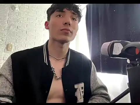 knielBgm online show from March 4, 2026, 8:26 pm