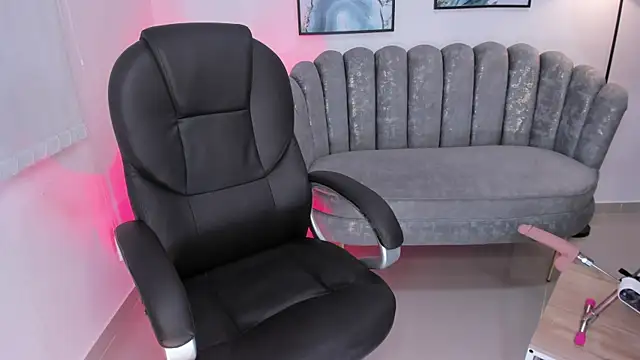 issi loren online show from January 10, 2026, 7:59 pm