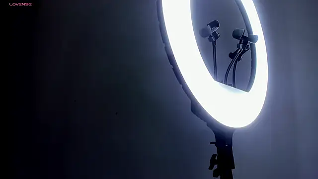 SusanaHenao online show from September 15, 2025, 5:13 pm