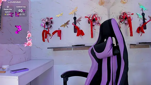 Natasha-Adams online show from March 25, 2026, 5:41 pm