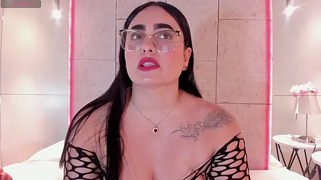 sofiiacarson online show from May 28, 2026, 7:44 pm