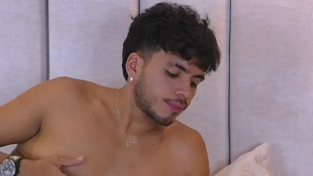 AlexanderJordan online show from December 22, 2025, 10:40 pm