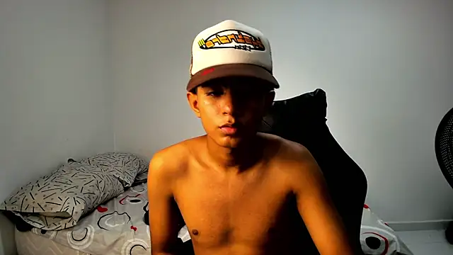 alluringangel0 online show from September 16, 2025, 4:57 am