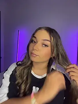 AnnyLopezzz  online show from October 24, 2025, 4:53 am