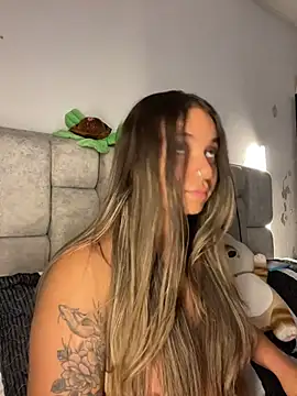 AnnyLopezzz  online show from July 7, 2026, 7:23 am