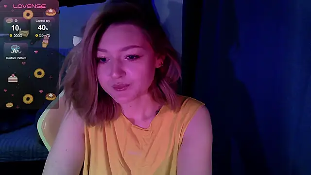 cute1stranger online show from October 15, 2025, 6:57 am