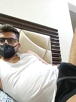 Snapshot of LoveGuruRA chatting on October 30, 2025, 9:15 pm LoveGuruRA online show from October 30, 2025, 9:15 pm