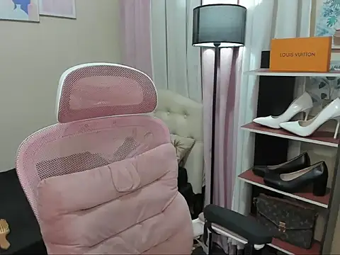 BigUncutCockRhein online show from October 9, 2025, 6:17 pm