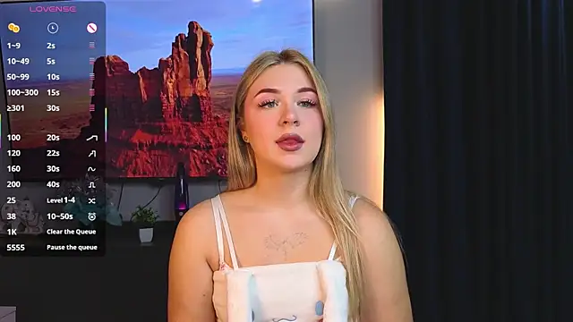 Snapshot of AliaBuerstatte chatting on October 6, 2025, 7:22 pm AliaBuerstatte online show from October 6, 2025, 7:22 pm