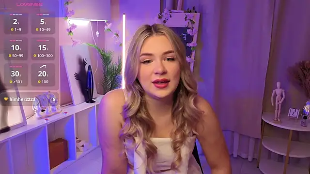 Snapshot of AliaBuerstatte chatting on October 20, 2025, 7:36 pm AliaBuerstatte online show from October 20, 2025, 7:36 pm