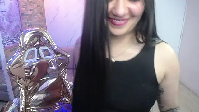 Snapshot of Ivony18_b chatting on September 21, 2025, 3:13 pm Ivony18 b online show from September 21, 2025, 3:13 pm