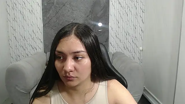 Snapshot of Ivony18_b chatting on November 9, 2025, 12:36 pm Ivony18 b online show from November 9, 2025, 12:36 pm