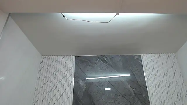 Ivony18 b online show from November 25, 2025, 3:06 am