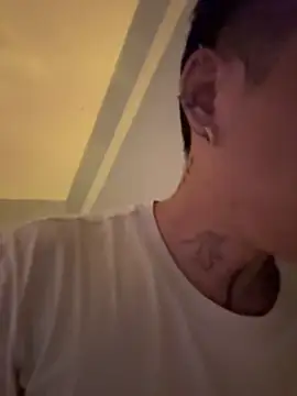 marz-z7-o online show from October 21, 2025, 1:23 pm