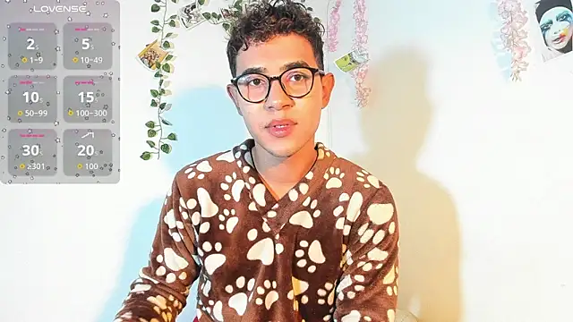 Snapshot of cute_sammy_1 chatting on September 17, 2025, 11:23 am cute sammy 1 online show from September 17, 2025, 11:23 am