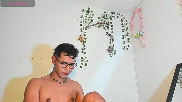 Snapshot of cute_sammy_1 chatting on September 25, 2025, 11:47 am cute sammy 1 online show from September 25, 2025, 11:47 am