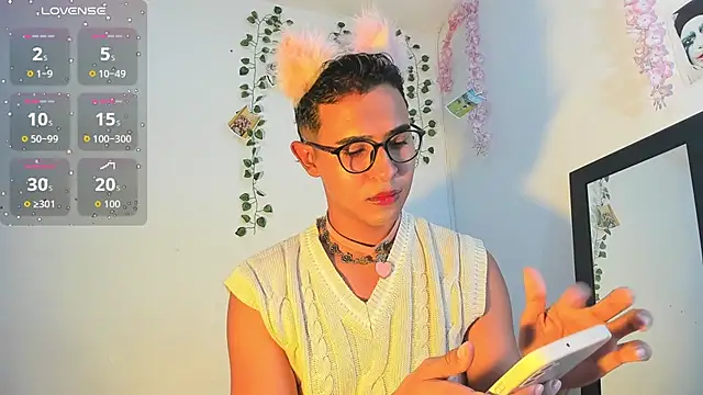 Snapshot of cute_sammy_1 chatting on September 26, 2025, 11:58 am cute sammy 1 online show from September 26, 2025, 11:58 am