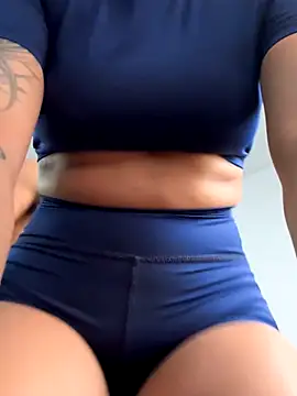 AlannaEvons online show from September 12, 2025, 10:21 pm