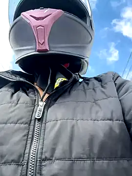 AlannaEvons online show from November 19, 2025, 3:01 pm