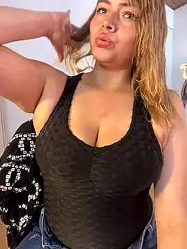 SalomeCooper  online show from September 15, 2025, 2:28 pm