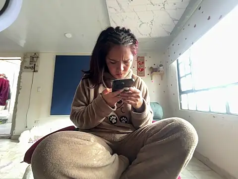 Snapshot of amanne_misa chatting on April 24, 2026, 12:29 pm amanne misa online show from April 24, 2026, 12:29 pm