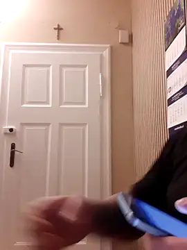 Snapshot of krysztalowy chatting on November 17, 2025, 5:57 am krysztalowy online show from November 17, 2025, 5:57 am