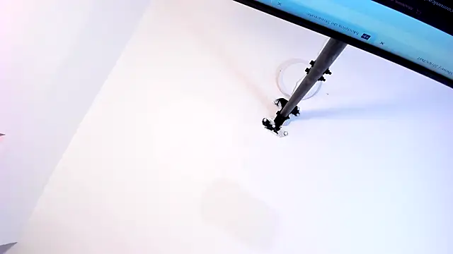 AnnieVegga online show from September 10, 2025, 2:28 pm