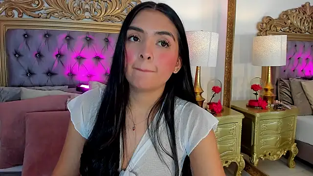 AnnieVegga online show from October 30, 2025, 2:07 pm