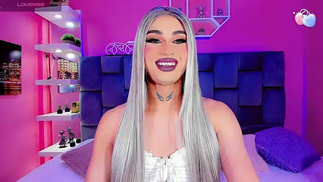 Miacuteee online show from January 13, 2026, 8:58 pm