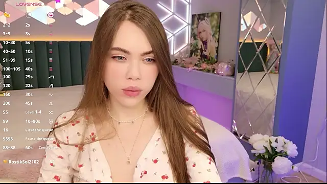 MimiFors online show from April 22, 2026, 7:37 pm