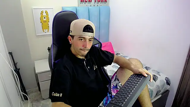 Justin boy online show from September 12, 2025, 3:50 am