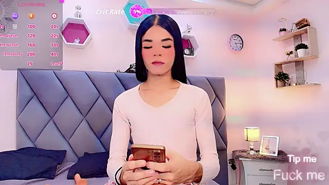 Amira Ember online show from September 9, 2025, 8:41 pm