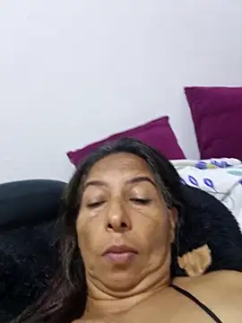 maleja23 online show from September 30, 2025, 2:22 pm