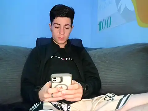 Snapshot of Newbrian20 chatting on September 30, 2025, 2:16 am Newbrian20 online show from September 30, 2025, 2:16 am