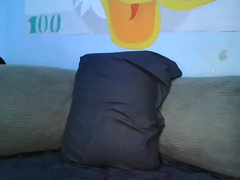 Snapshot of Newbrian20 chatting on October 6, 2025, 9:45 pm Newbrian20 online show from October 6, 2025, 9:45 pm