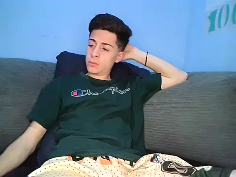 Snapshot of Newbrian20 chatting on October 9, 2025, 9:24 pm Newbrian20 online show from October 9, 2025, 9:24 pm