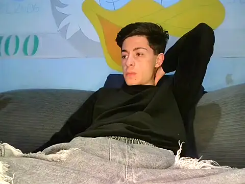 Snapshot of Newbrian20 chatting on October 28, 2025, 10:45 pm Newbrian20 online show from October 28, 2025, 10:45 pm