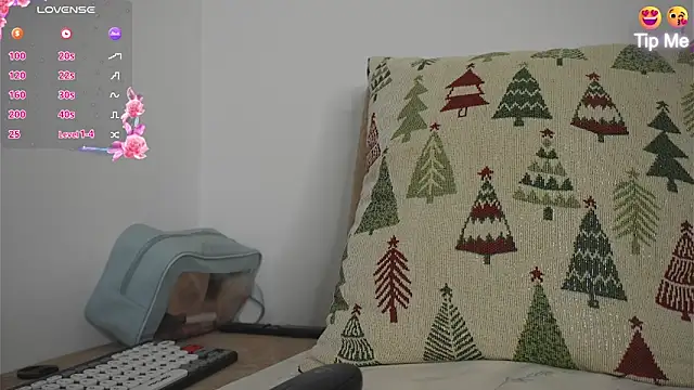 Roxybeautyy online show from March 19, 2026, 9:13 am