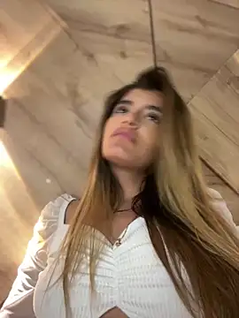 MelissaAlCapone online show from May 19, 2026, 1:00 am