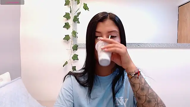 louis k online show from April 8, 2026, 11:32 am